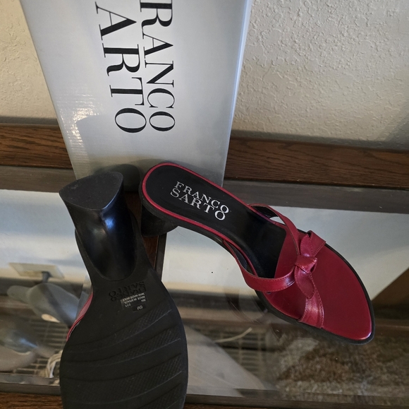 Franco Sarto red leather kitten heels - Picture 5 of 7